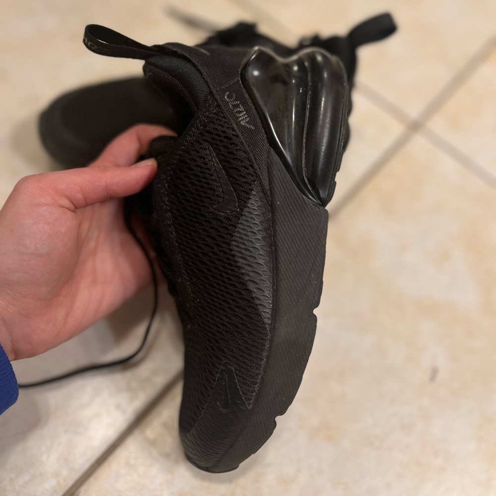 Boys Nike Air 27